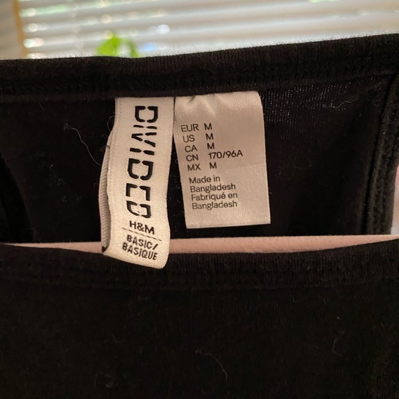 H&M Basics Black Halter - Picture 2 of 2